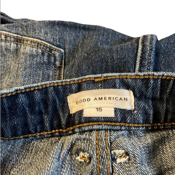 Good American Cut Off Medium Wash Raw Edge Frayed High Rise Denim Jean Shorts - Picture 7 of 8